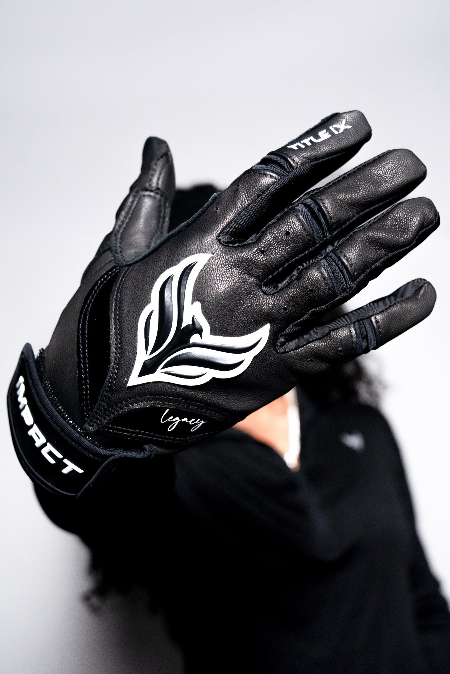 Legacy Series – Short Cuff (Black/White)