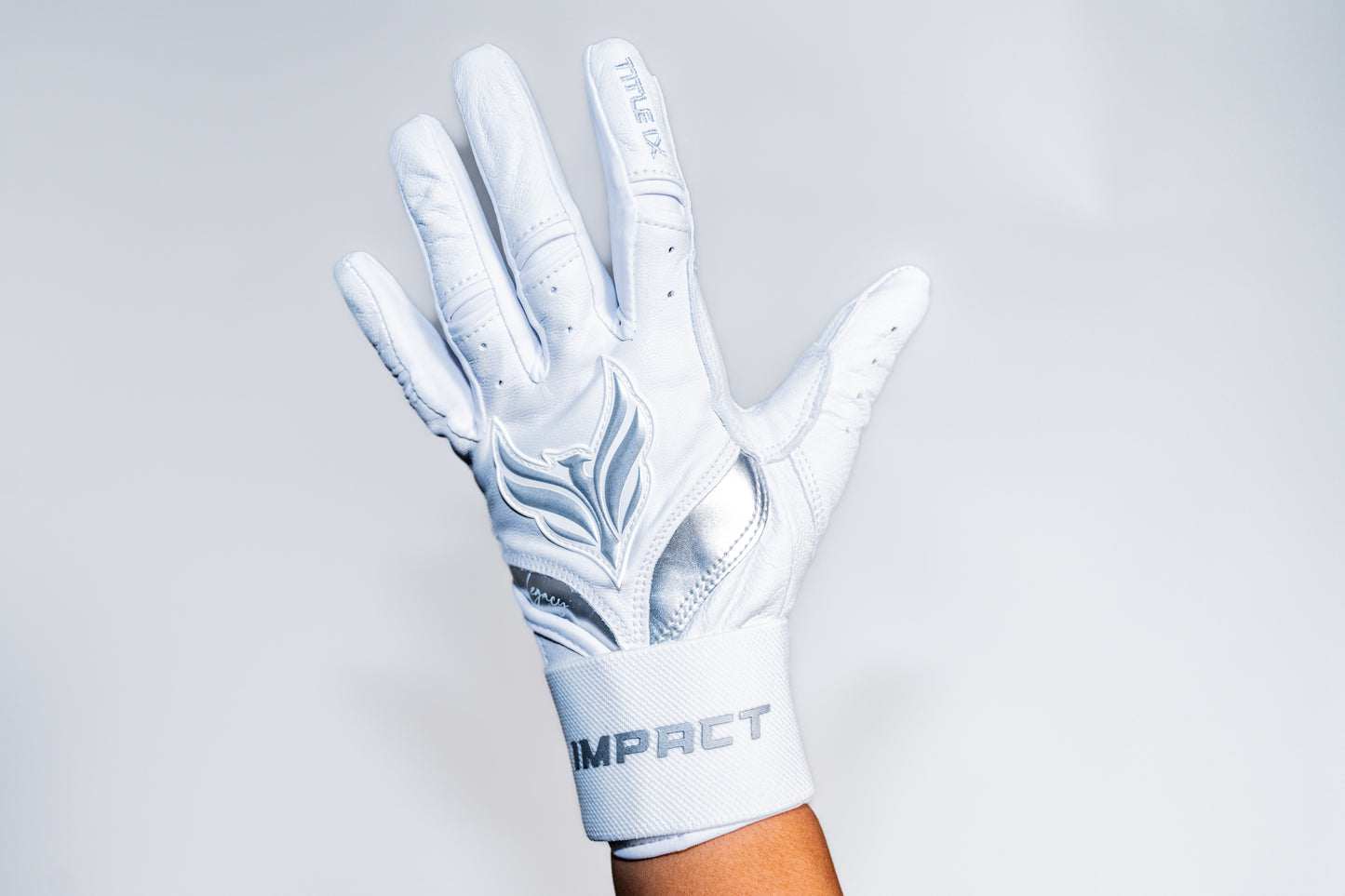 Legacy Series – Long Cuff (White/Silver)