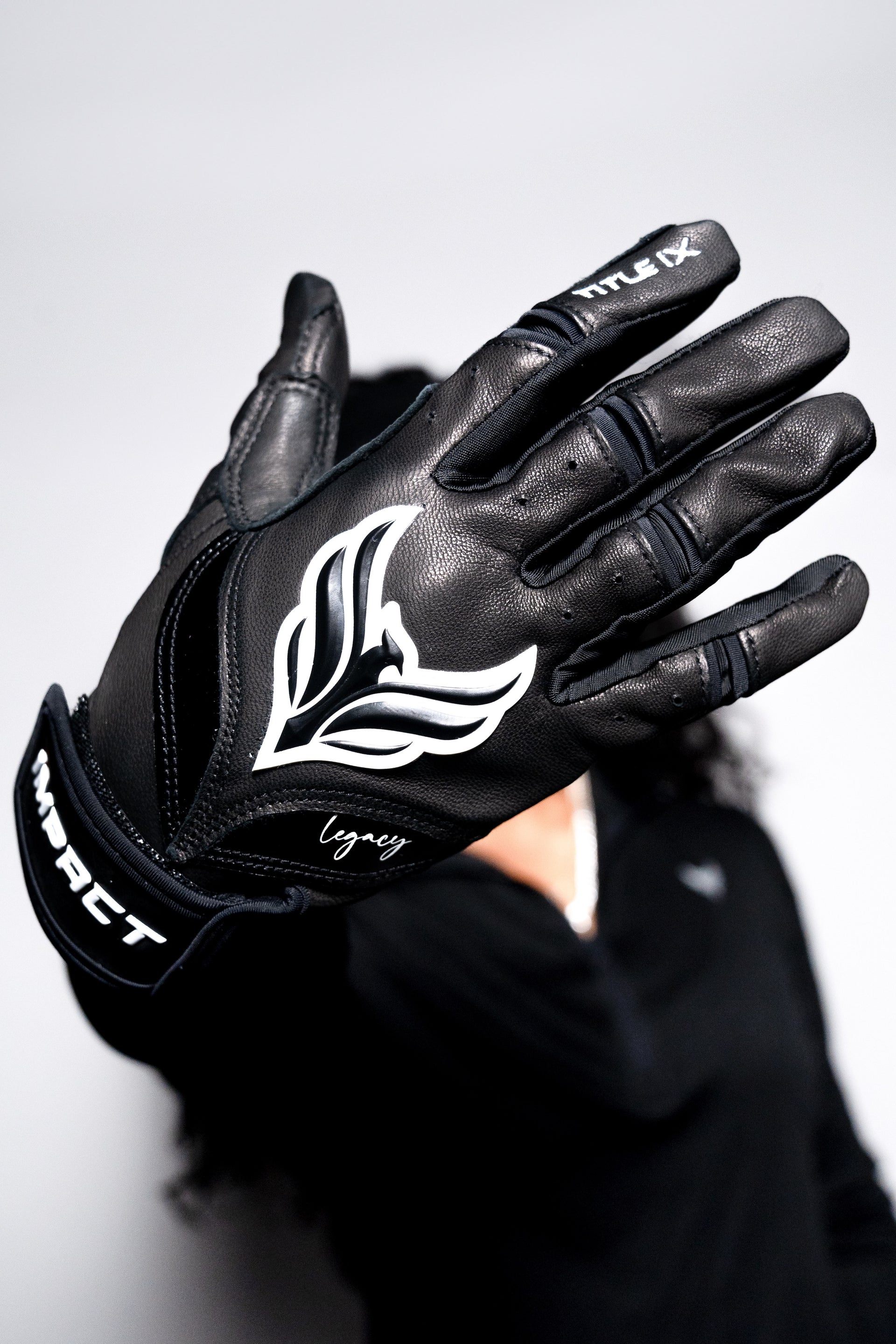 Legacy Series – Short Cuff (Black/White)